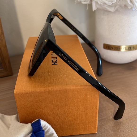 Louis Vuitton La Grande Bellezza Sunglasses - Picture 6 of 8